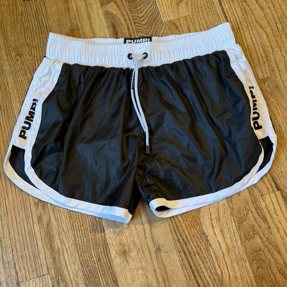 PUMP! Academy Athletic Shorts Mens Medium Black White Gym Running Dolphin Hem